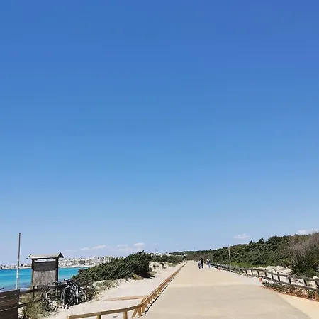 Baia A Schiera A 100 M Dalla *