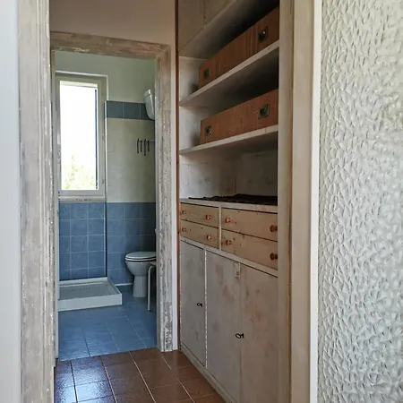 Baia A Schiera A 100 M Dalla *