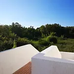 Baia A Schiera A 100 M Dalla *