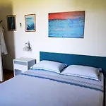 Baia A Schiera A 100 M Dalla *