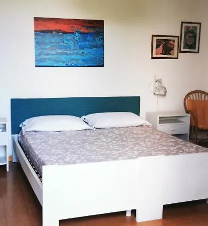 Baia A Schiera A 100 M Dalla Apartament