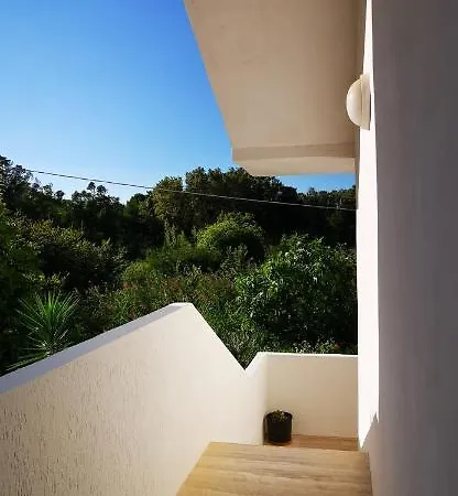 Baia A Schiera A 100 M Dalla