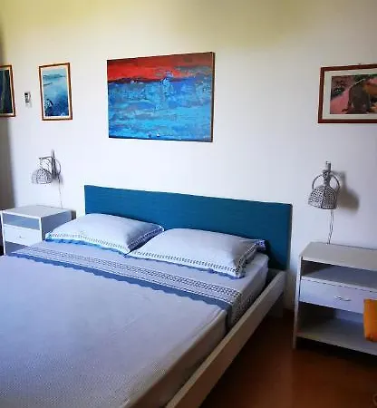 Baia A Schiera A 100 M Dalla Apartamento *