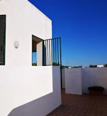 Baia A Schiera A 100 M Dalla