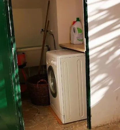 Baia A Schiera A 100 M Dalla