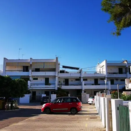 Baia A Schiera A 100 M Dalla Gallipoli