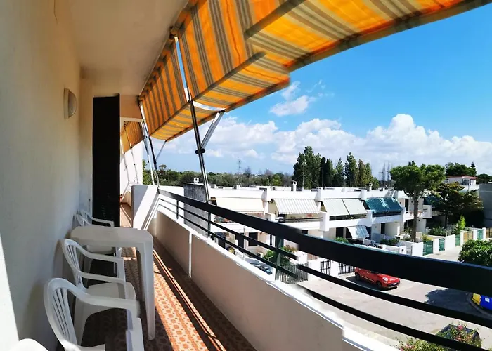 Baia A Schiera A 100 M Dalla Apartment