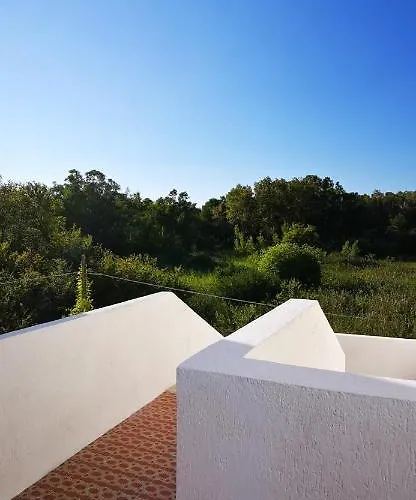 Baia A Schiera A 100 M Dalla *